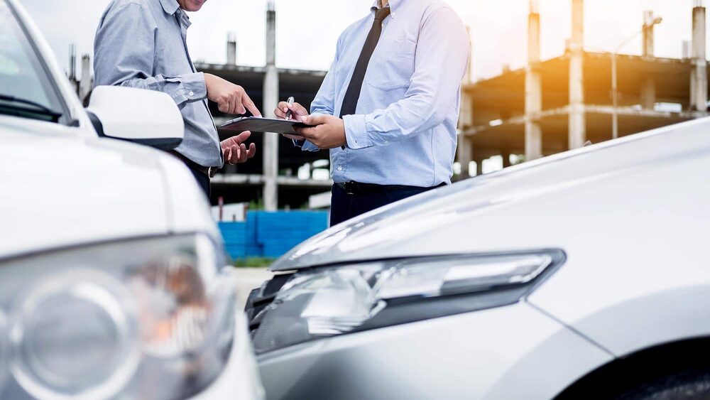 Estimator assessing collision damage on a vehicle